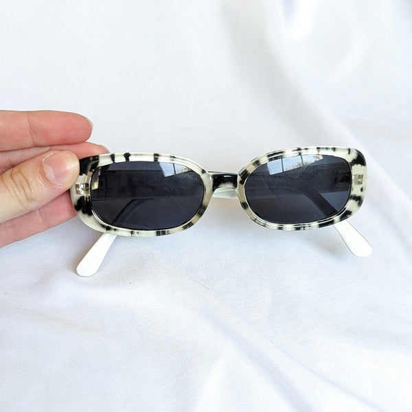 Vintage Y2K Style Black and White Tortoise Sunglasses