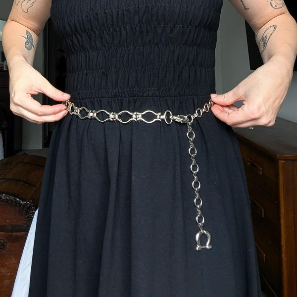 Vintage Y2K Silver Chain Link Accessory Belt