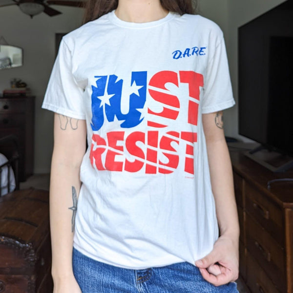 Vintage DARE to Resist Drugs and Violence Graphic T-Shirt