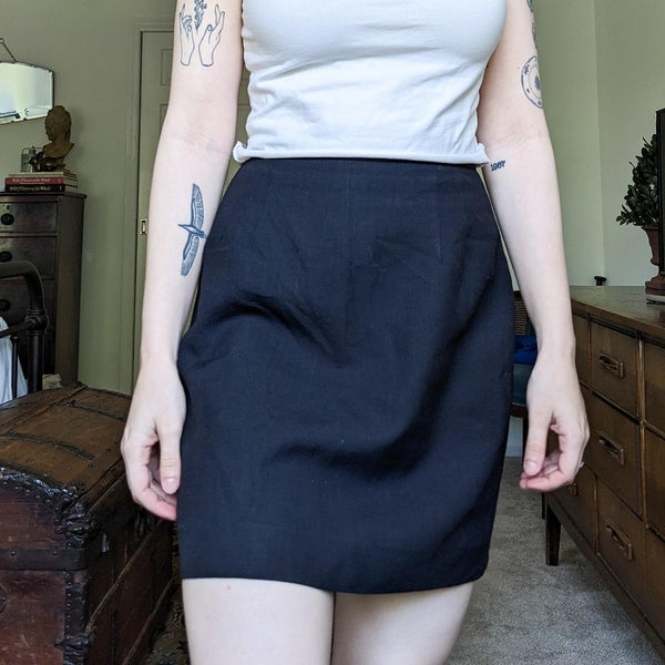 Casual Corner Vintage Black Y2K Mini Skirt